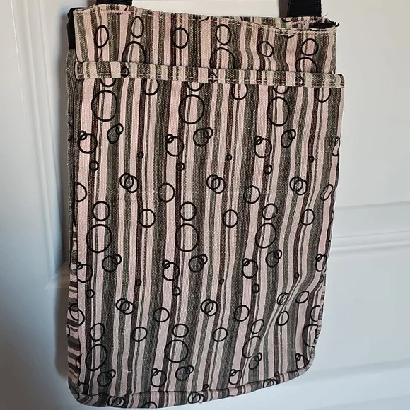 Kavu Mini Keeper Crossbody With Stripes and Circles - Picture 4 of 9